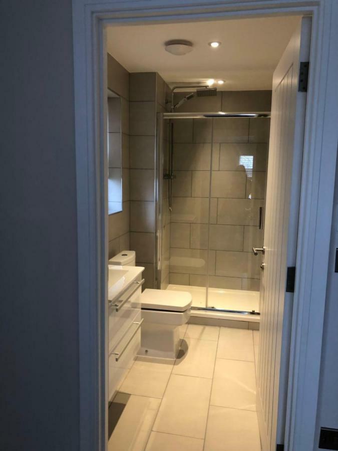 7-11 Kings Park Villa Bicester Ngoại thất bức ảnh