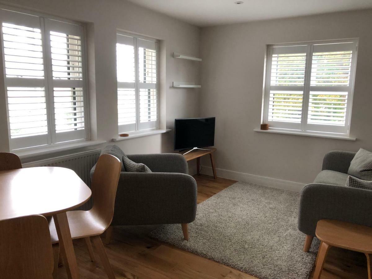 7-11 Kings Park Villa Bicester Ngoại thất bức ảnh