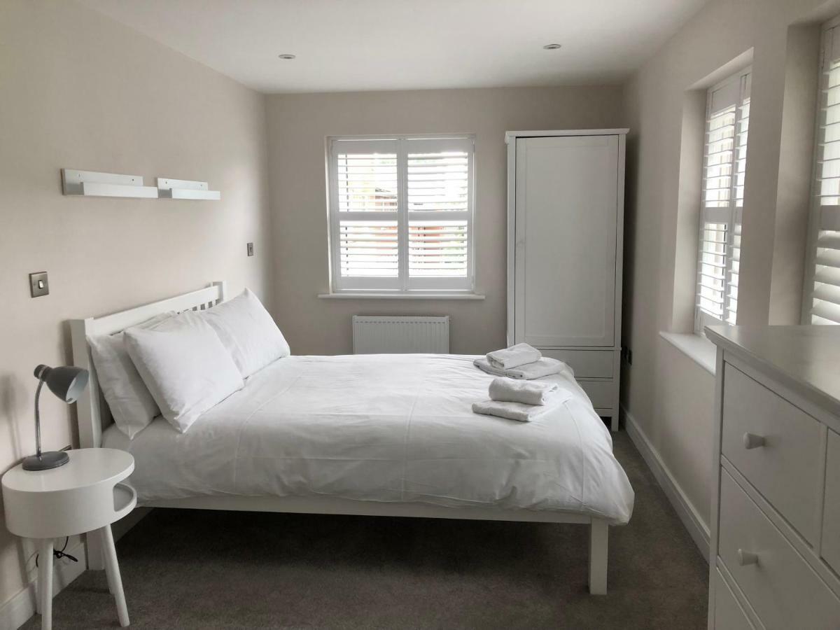7-11 Kings Park Villa Bicester Ngoại thất bức ảnh